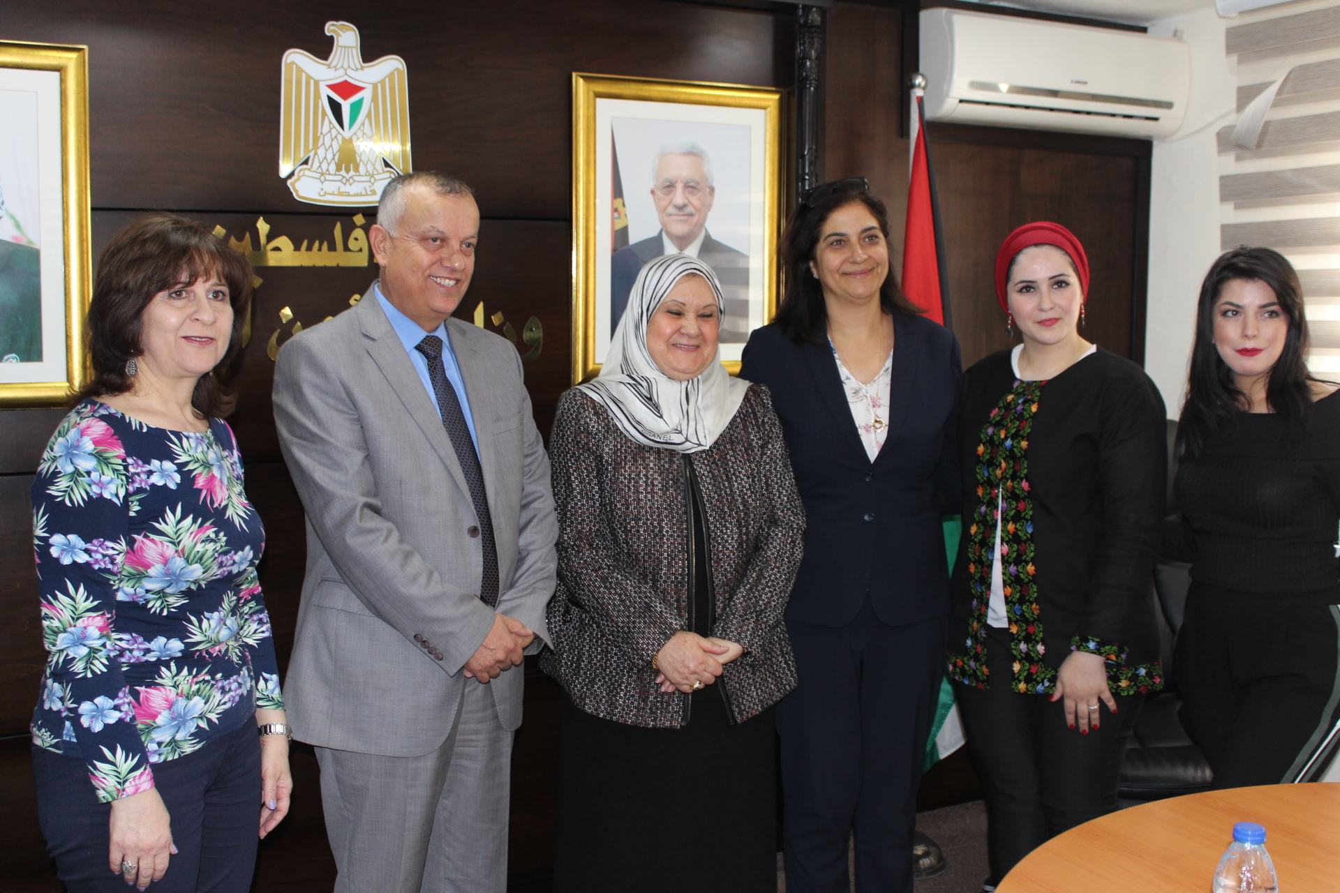 وزارة شؤون المرأة تكرم مجموعة من الاعلاميين والاعلاميات تقديراً لجهودهم في مواكبة أنشطة الوزارة
